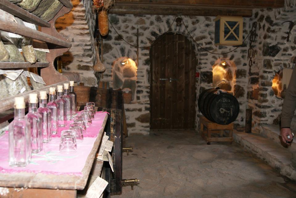 Elia Méronas Buitenkant foto